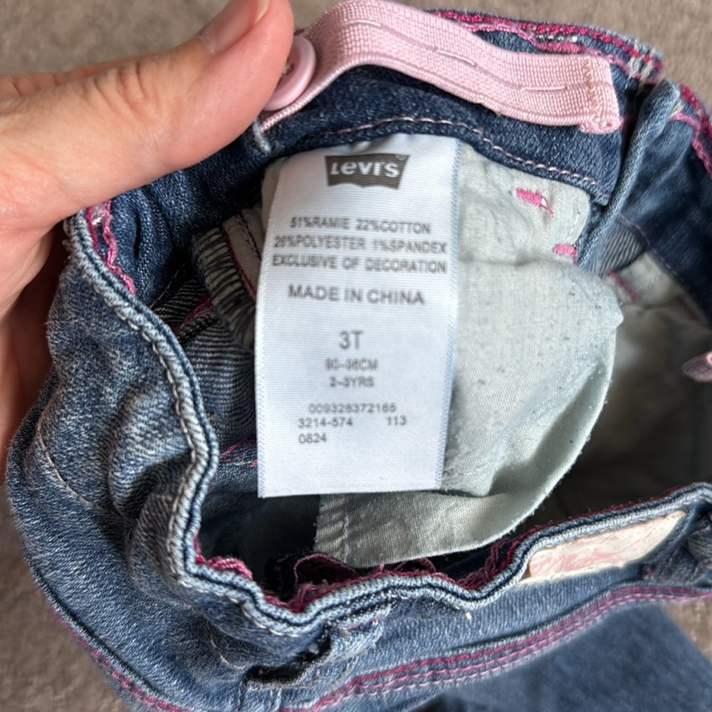 Levi’s Blue Jeans Size 3T Skimmer Capri Embroidered Hearts Toddler Girl - Picture 6 of 8